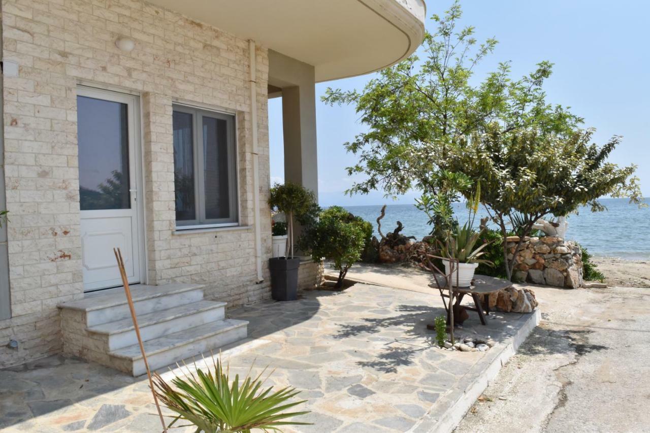 Step To The Sea Apartment Nea Karvali Exterior photo